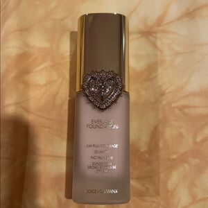 Dolce & Gabbana Everlasting Foundation 24H full coverage 04C